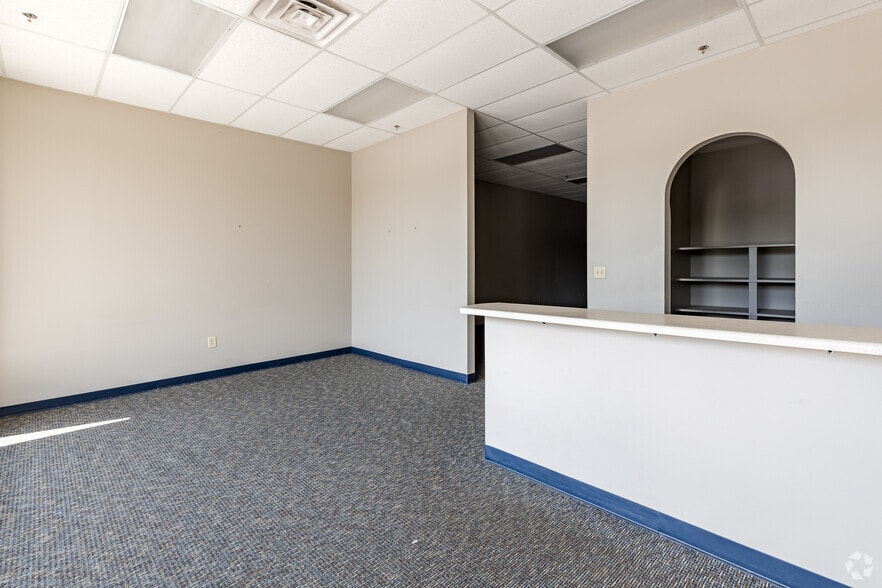 More Photos Of 2769 Chastain Meadows Pky NW, Marietta Unknown For Lease