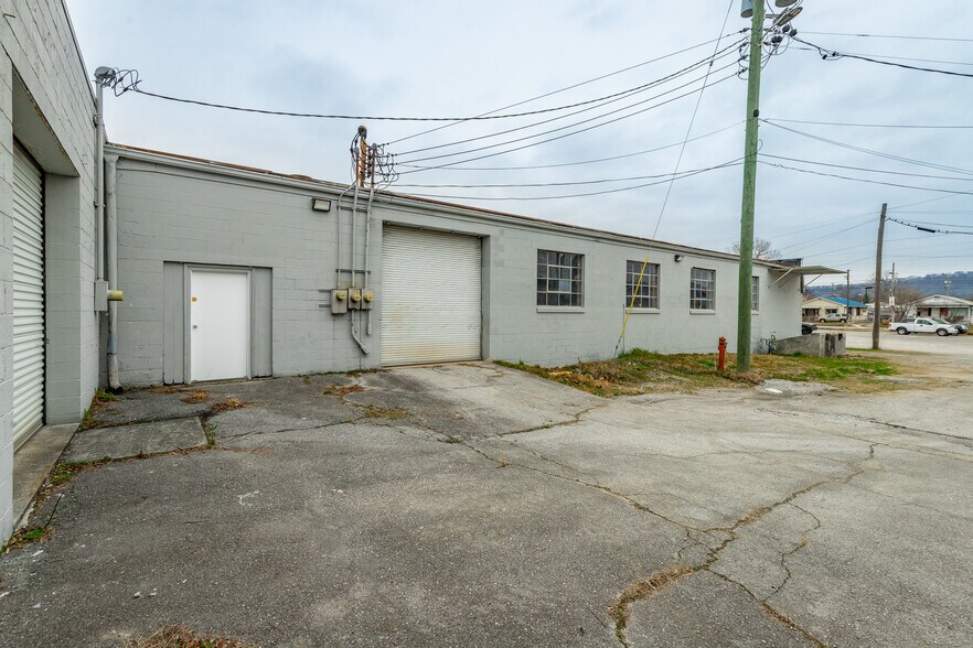 More Photos Of 3715 Calhoun Ave, Chattanooga Manufacturing For Lease