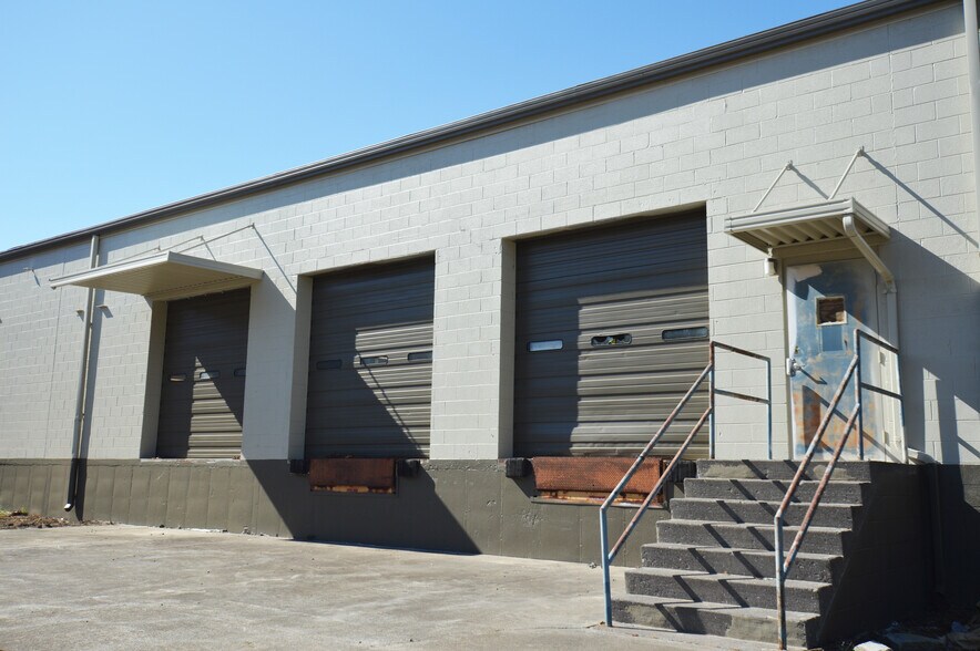 More Photos Of 1539 Waughtown St, Winston-Salem Warehouse For Lease