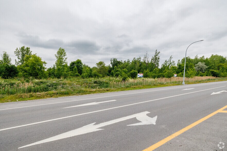 Primary Photo Of 563 Rue Paillé, Laval Land For Sale