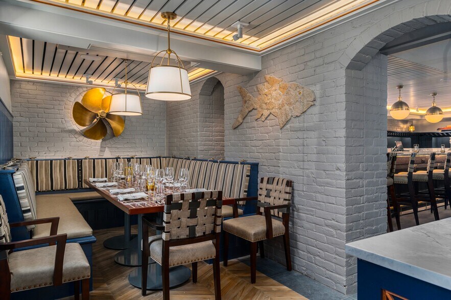 More Photos Of 212 Water St, Block Island Storefront For Sale