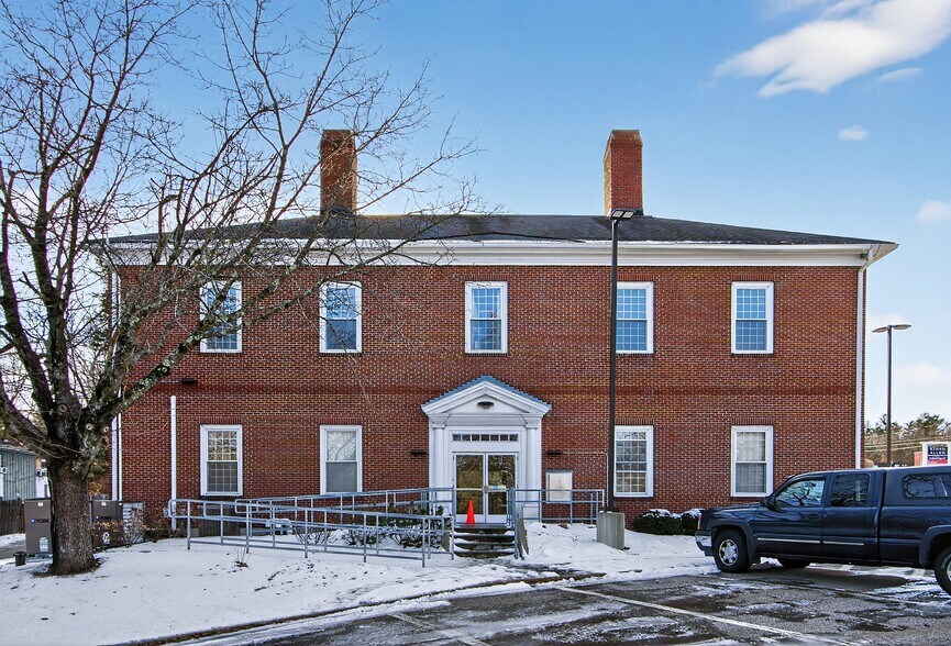 More Photos Of 31 Plaistow Rd, Plaistow Bank For Lease