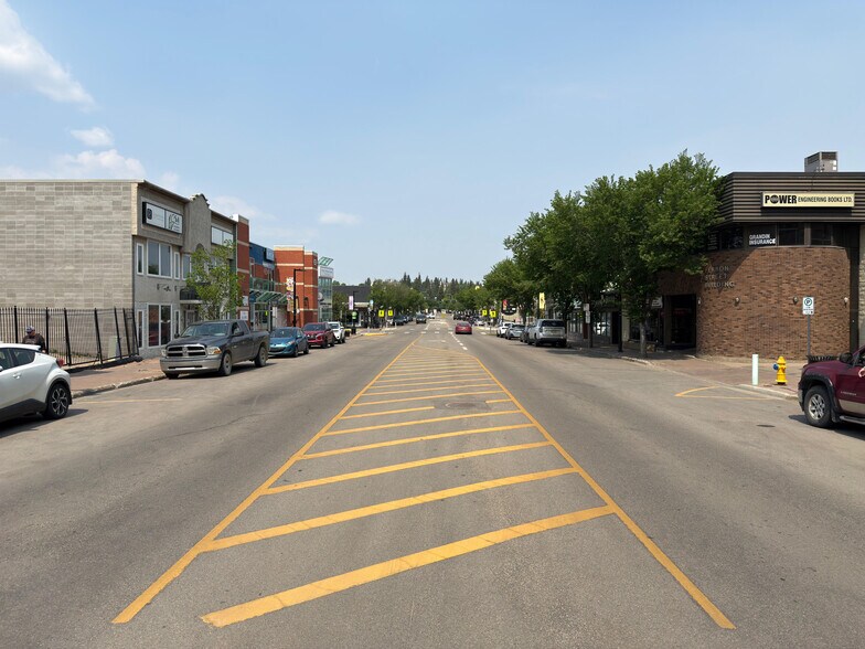More Photos Of St Thomas St, St. Albert Apartments For Sale