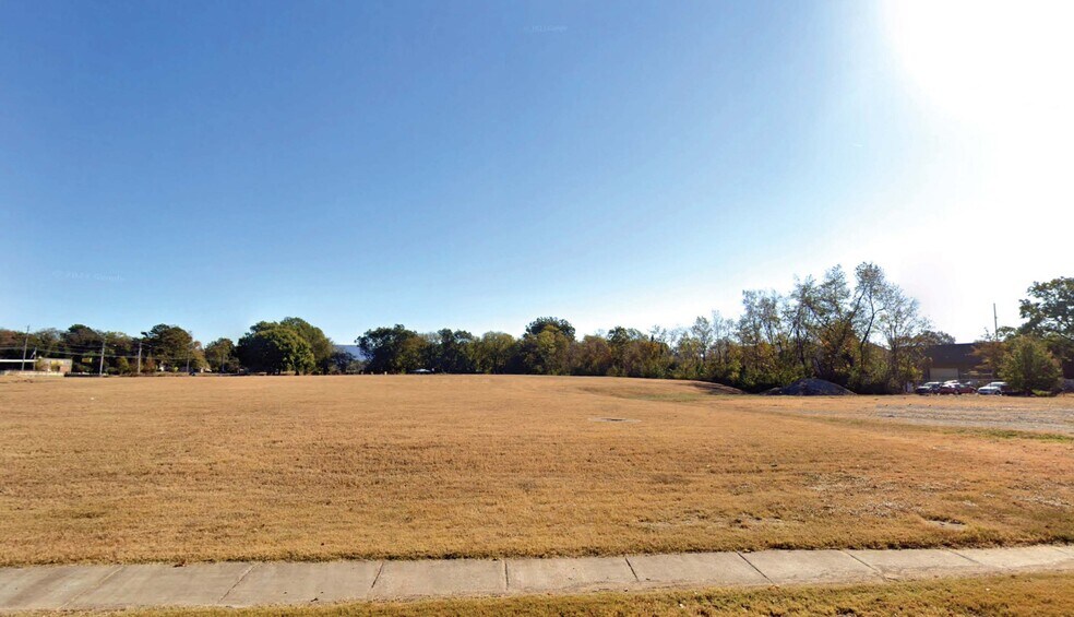 Primary Photo Of 712 Triana Blvd NW, Huntsville Land For Sale