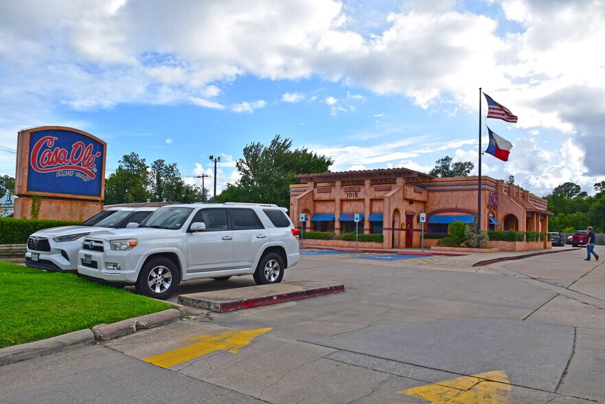 More Photos Of 1015 N Main St, Vidor Restaurant For Sale