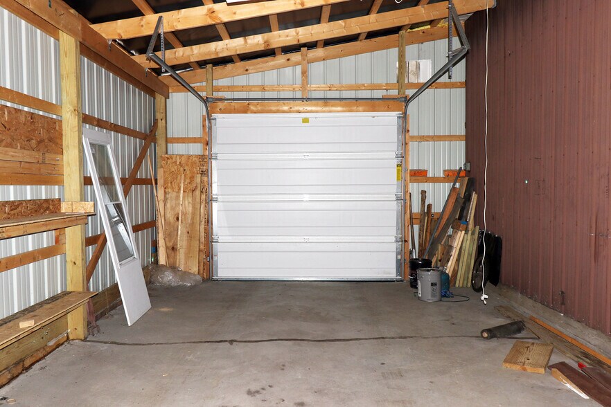 More Photos Of 165 Barbara St, Steubenville Warehouse For Lease