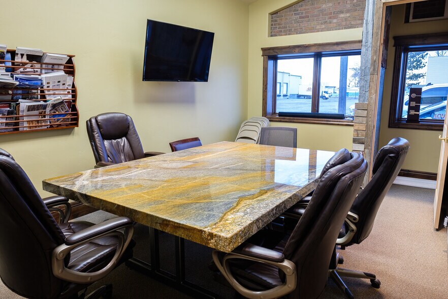More Photos Of 1335 Enterprise St, Idaho Falls Warehouse For Lease
