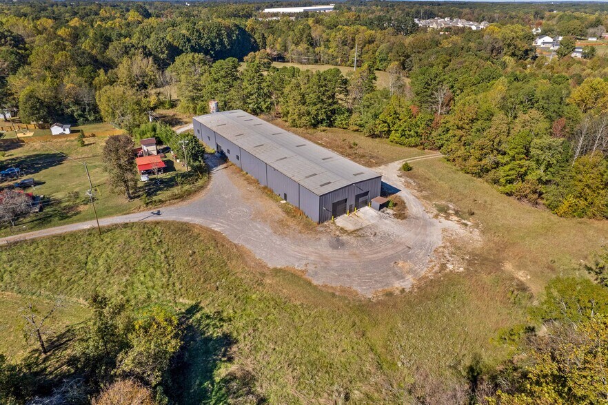 More Photos Of 344 Field Dr, Troutman Industrial For Lease
