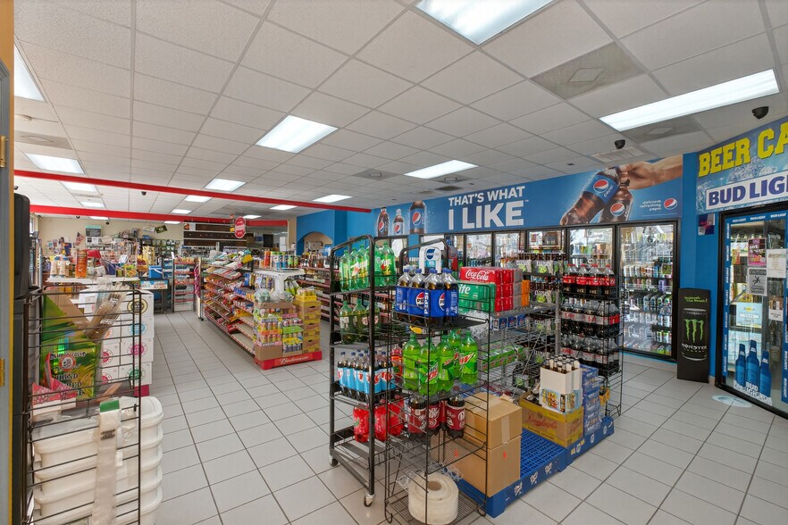 More Photos Of 690 Eyster Blvd, Rockledge Service Station For Sale
