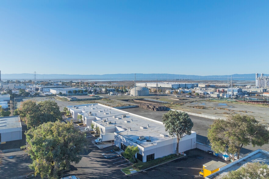 More Photos Of 25005 Viking St, Hayward Unknown For Lease