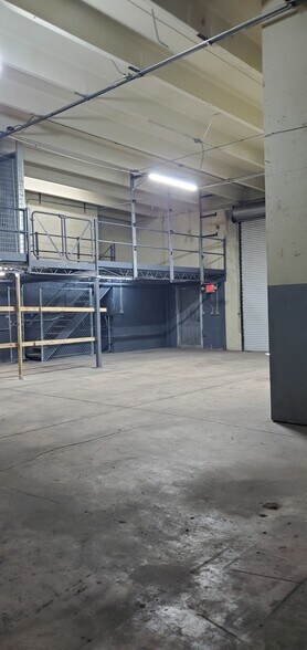 More Photos Of 4201-4237 NW 37th Ave, Miami Warehouse For Lease
