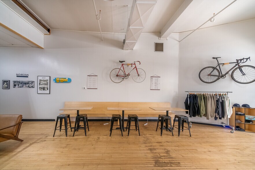 More Photos Of 105 S Main St, Ishpeming Restaurant For Sale