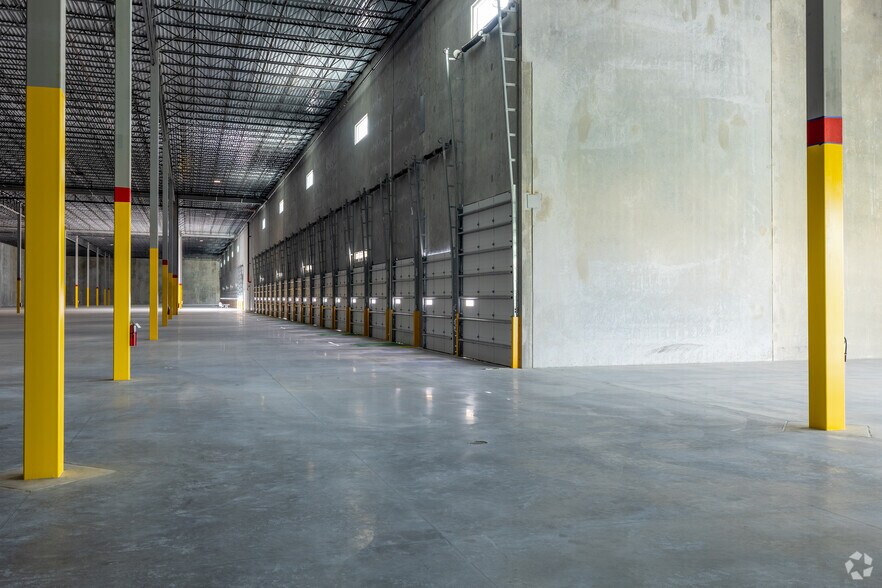 More Photos Of 2260 NW 27th Ave, Miami Refrigeration Cold Storage For Lease