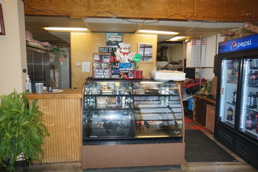 More Photos Of 540-534 Pawling Ave, Troy Freestanding For Lease