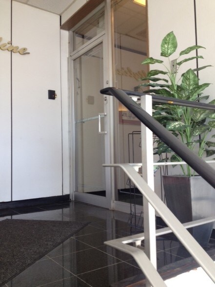 More Photos Of 1625 Lemoine Ave, Fort Lee Storefront Retail Office For Lease