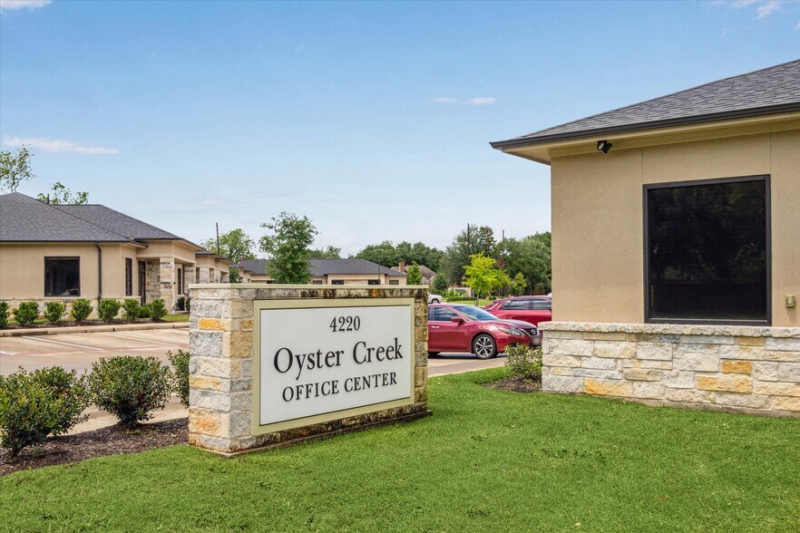 More Photos Of 4220 Cartwright Rd, Missouri City Medical For Lease