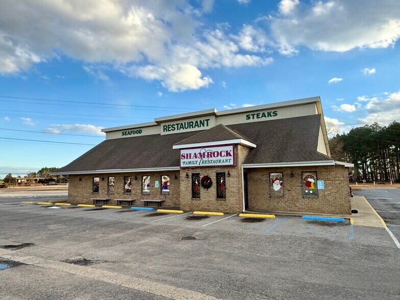 More Photos Of 101 W Boulevard, Williamston Restaurant For Sale