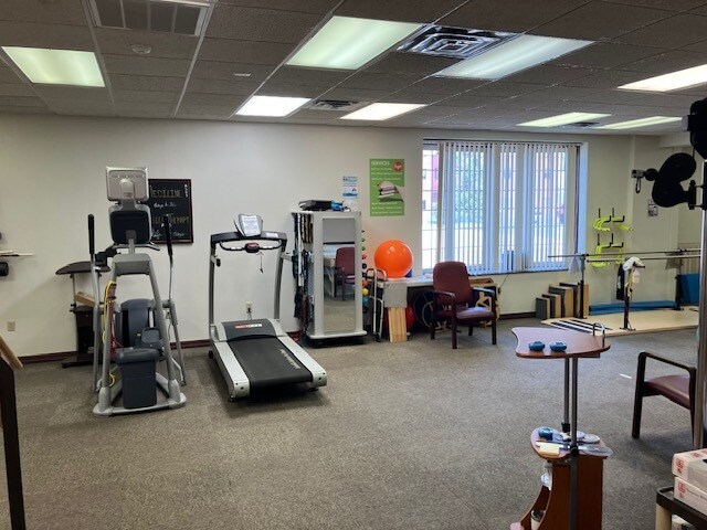 More Photos Of 3761 Teays Valley Rd, Hurricane Medical For Sale