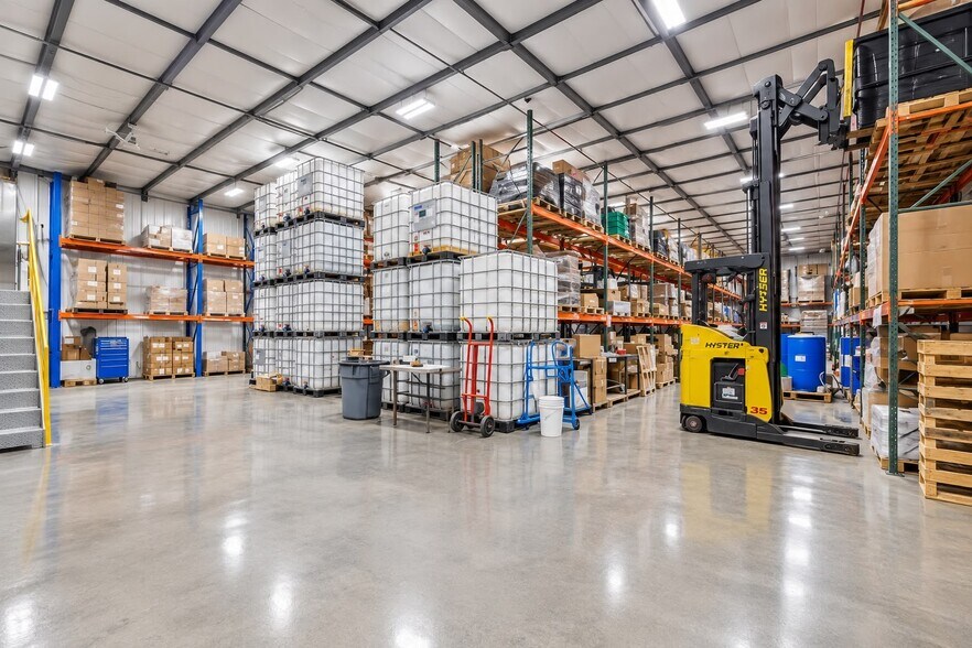 More Photos Of 380 NY-210, Stony Point Warehouse For Lease