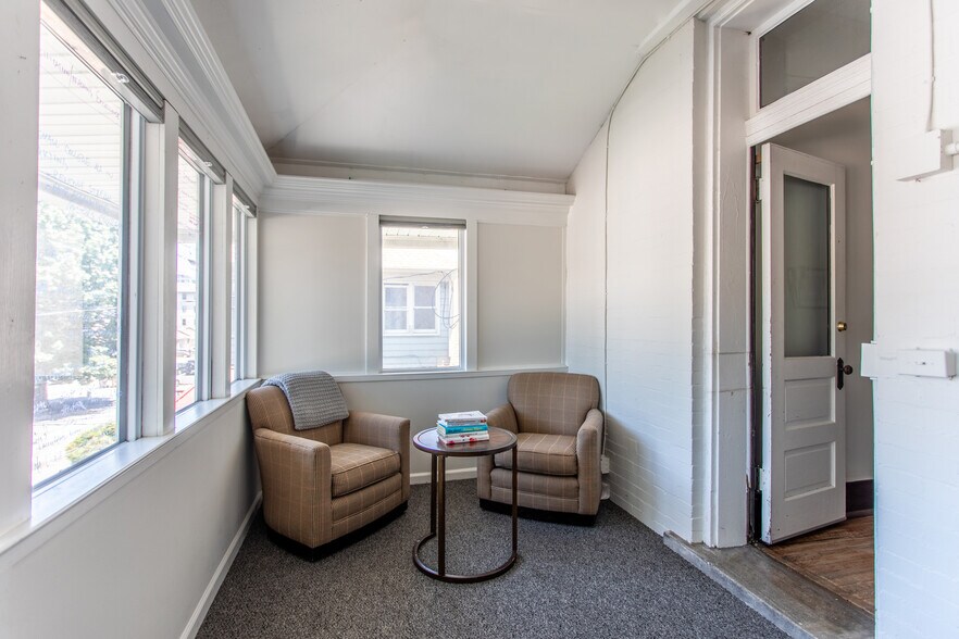 More Photos Of 1107 17th Ave S, Nashville Office For Lease