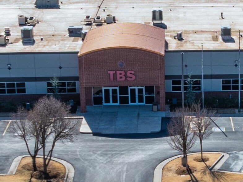 More Photos Of 7800 NW 85th Ter, Oklahoma City Medical For Lease