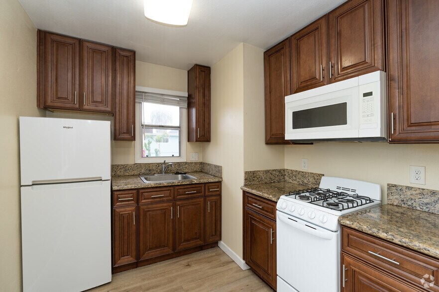 More Photos Of 1232 Division St, Oceanside Apartments For Sale