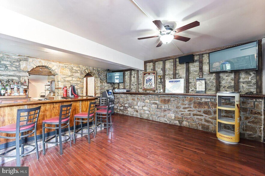 More Photos Of 2116 Old Route 100, Bechtelsville Restaurant For Sale