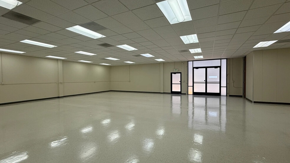 More Photos Of 685-687 N Pastoria Ave, Sunnyvale Light Manufacturing For Lease