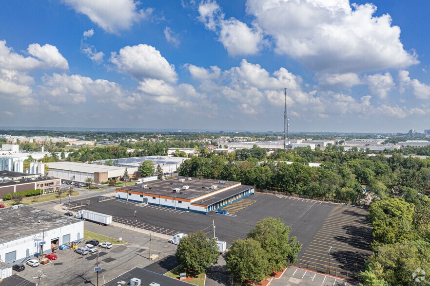 More Photos Of 14 Home News Row, New Brunswick Warehouse For Lease