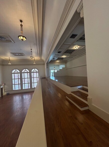 More Photos Of 101 1st St, Jacksonville Public Library For Lease