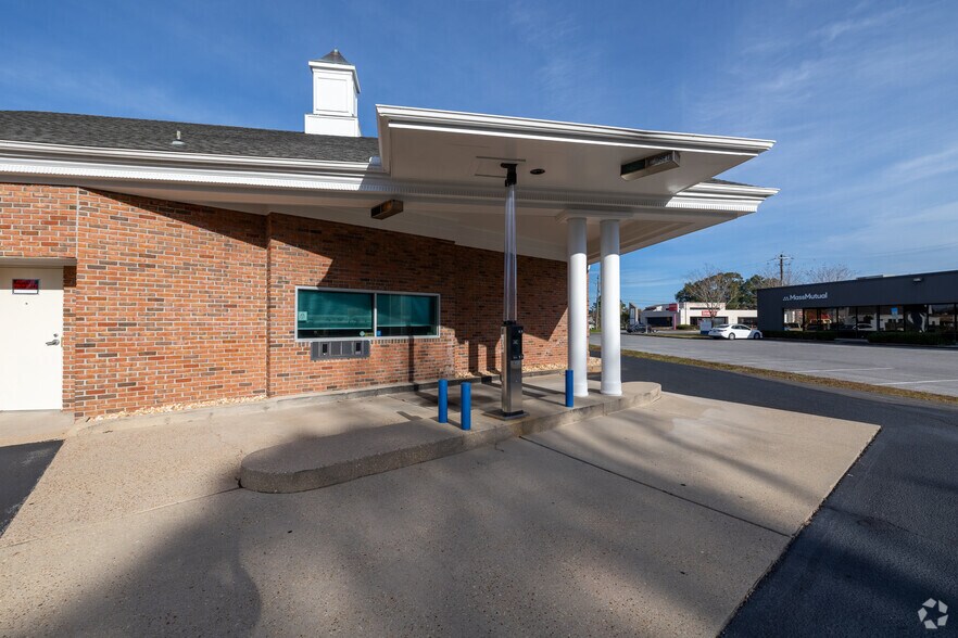 More Photos Of 4465 Bayou Blvd, Pensacola Office For Sale