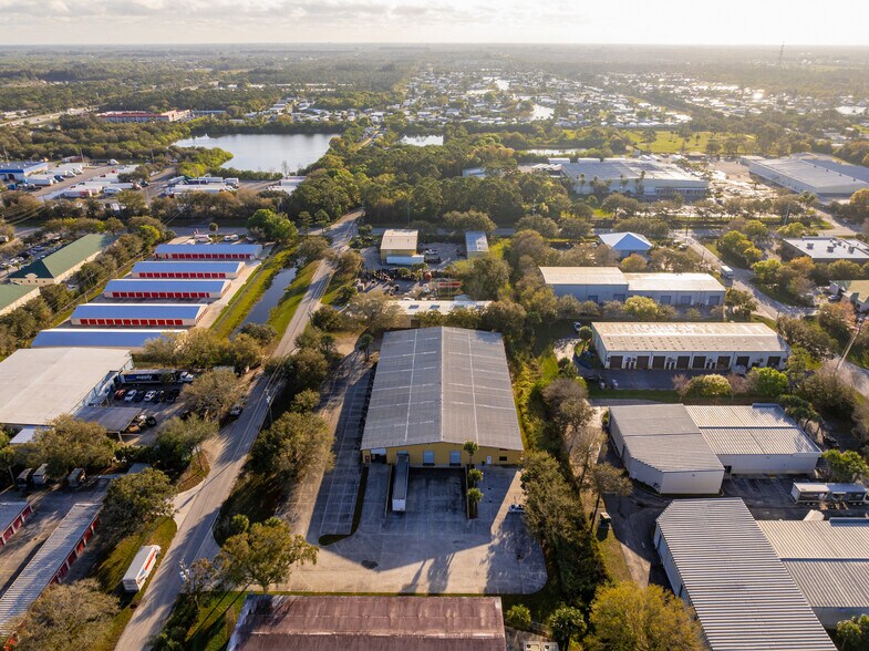 More Photos Of 9055 17th Pl, Vero Beach Warehouse For Sale