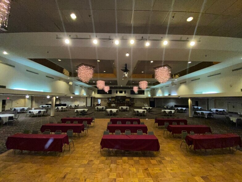 More Photos Of 901 Dual Hwy, Hagerstown Restaurant For Sale