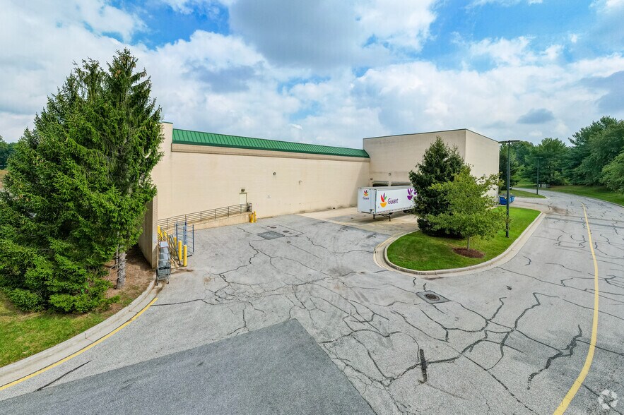 More Photos Of 6470-6480 Freetown Rd, Columbia Unknown For Lease