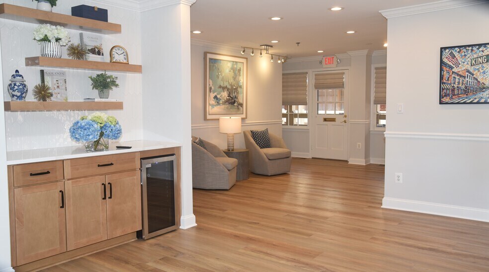 More Photos Of 685 S Washington St, Alexandria Office For Lease