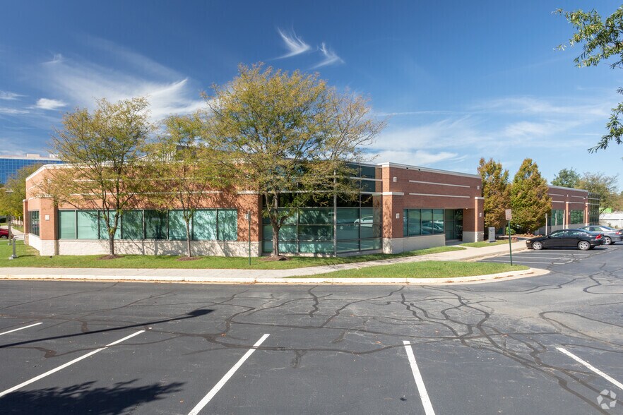 More Photos Of 3928 Pender Dr, Fairfax Unknown For Lease