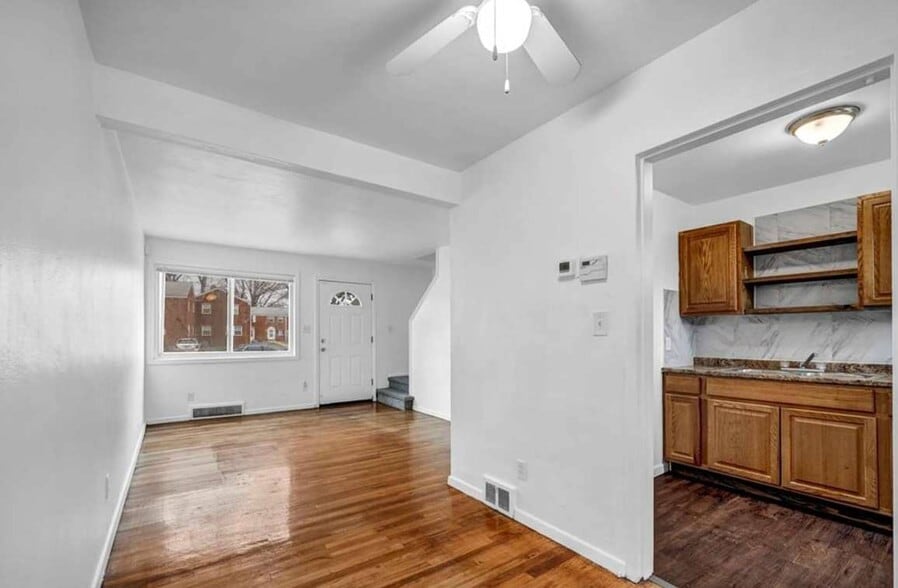 More Photos Of 430 Kenwood Dr, Euclid Apartments For Sale