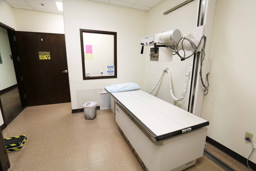 More Photos Of 2851 S Avenue B, Yuma Medical For Sale