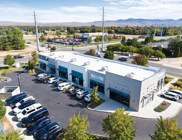 More Photos Of 4744 N Park Crossing Ave, Meridian Storefront Retail Office For Sale