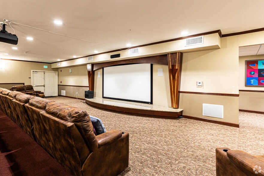 More Photos Of 13350 S Greenwood St, Olathe Apartments For Sale