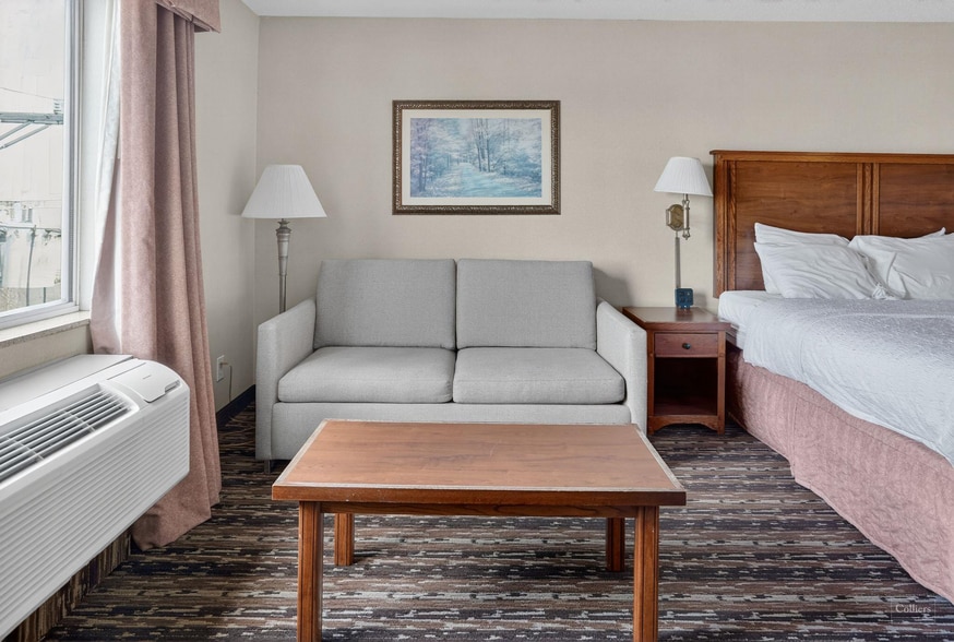 More Photos Of 202 Fairview Dr, Monaca Hotel For Sale