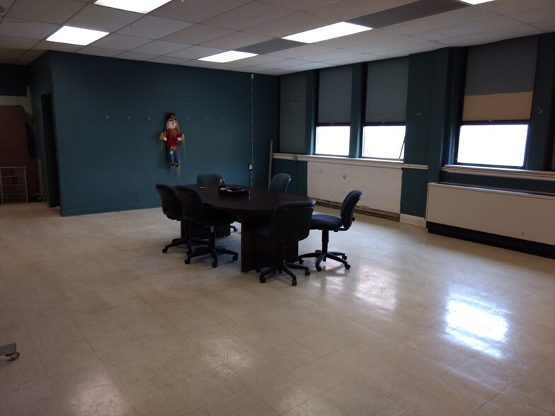 More Photos Of 130 Jackson St, Cement City Schools For Sale