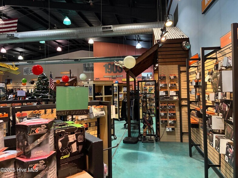 More Photos Of 8739 Caratoke Hwy, Harbinger General Retail For Sale