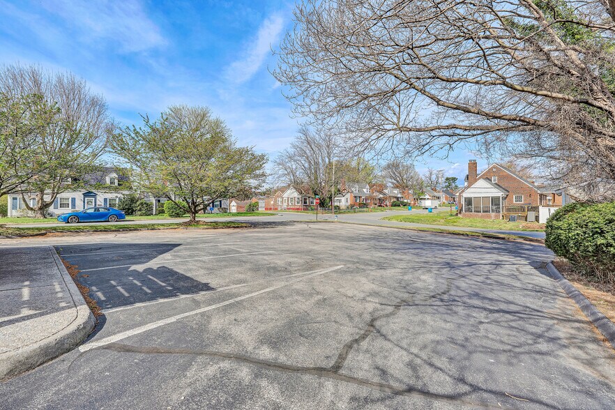 More Photos Of 5034 Williamson Rd NW, Roanoke Office For Lease