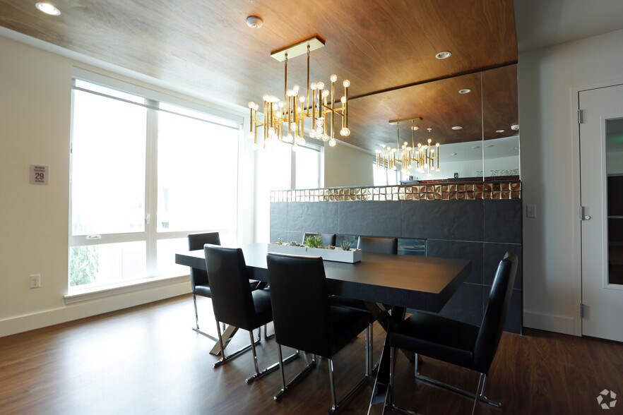 More Photos Of 2020 E Madison St, Seattle Apartments For Lease