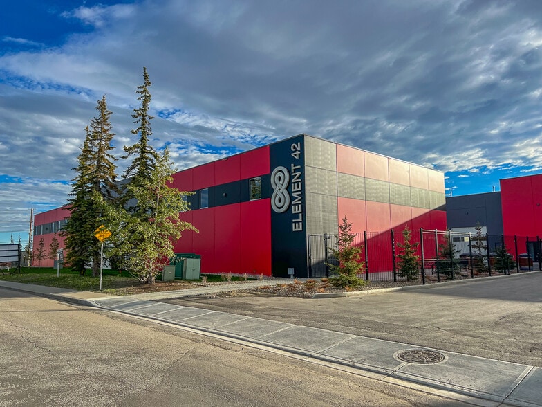 More Photos Of 4412 9 St SE, Calgary Warehouse For Sale