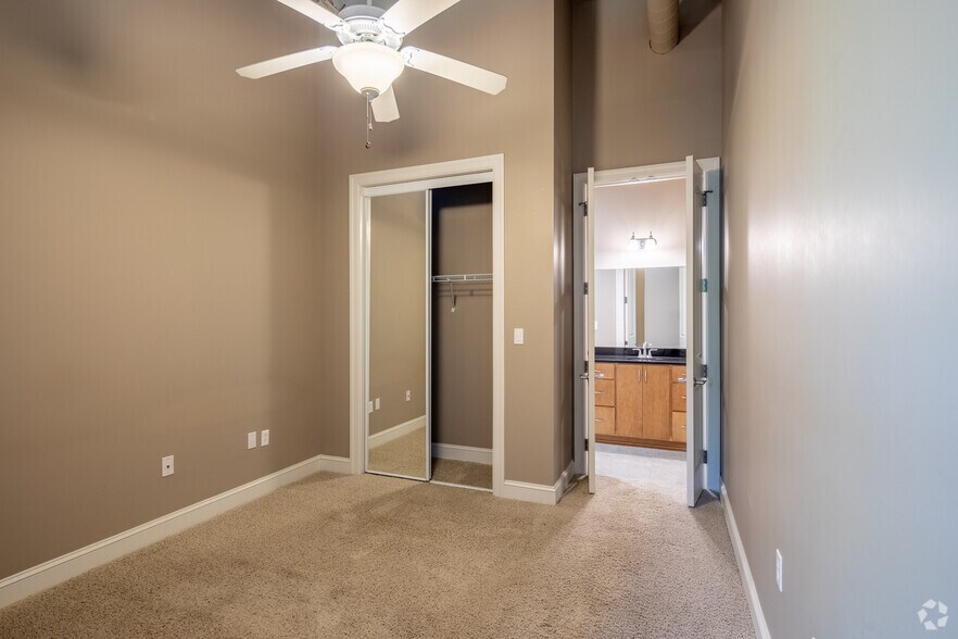 More Photos Of 820 N Thompson Ln, Murfreesboro Apartments For Sale