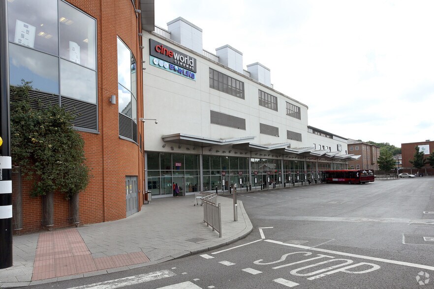 More Photos Of Eden Walk, High Wycombe General Retail For Lease
