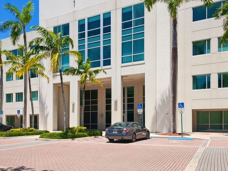 More Photos Of 6750 N Andrews Ave, Fort Lauderdale Coworking Space