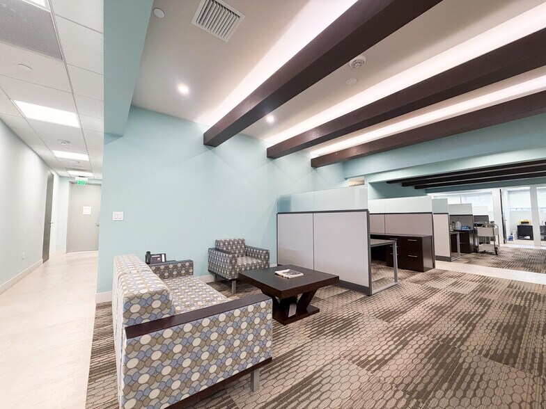 More Photos Of 9500 SW 77th Ave, Miami Office For Sale